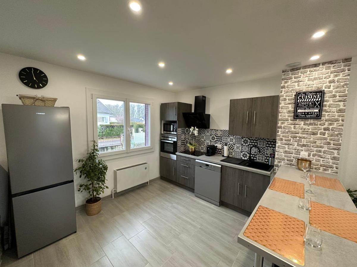 Agreable Maison Avec Jardin A Joinville Luaran gambar