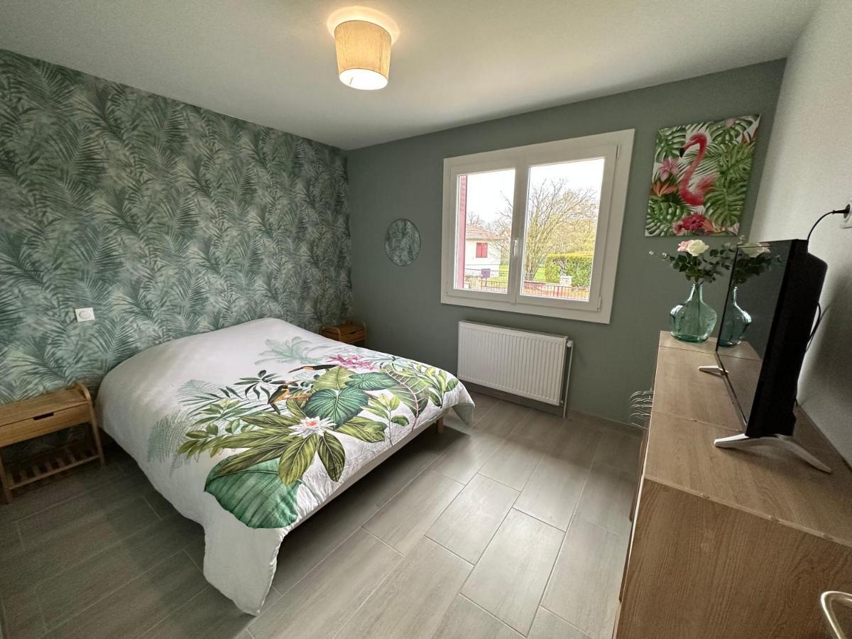 Agreable Maison Avec Jardin A Joinville Luaran gambar