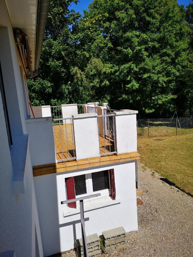 Agreable Maison Avec Jardin A Joinville Luaran gambar