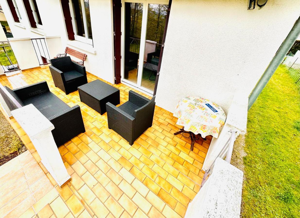 Agreable Maison Avec Jardin A Joinville Luaran gambar